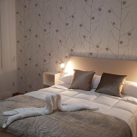 Apartamentos Shalom Ribadeo Kültér fotó